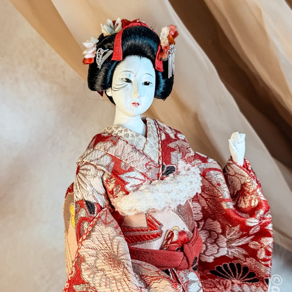Vintage Japanese Geisha Doll - Picture 3 of 11